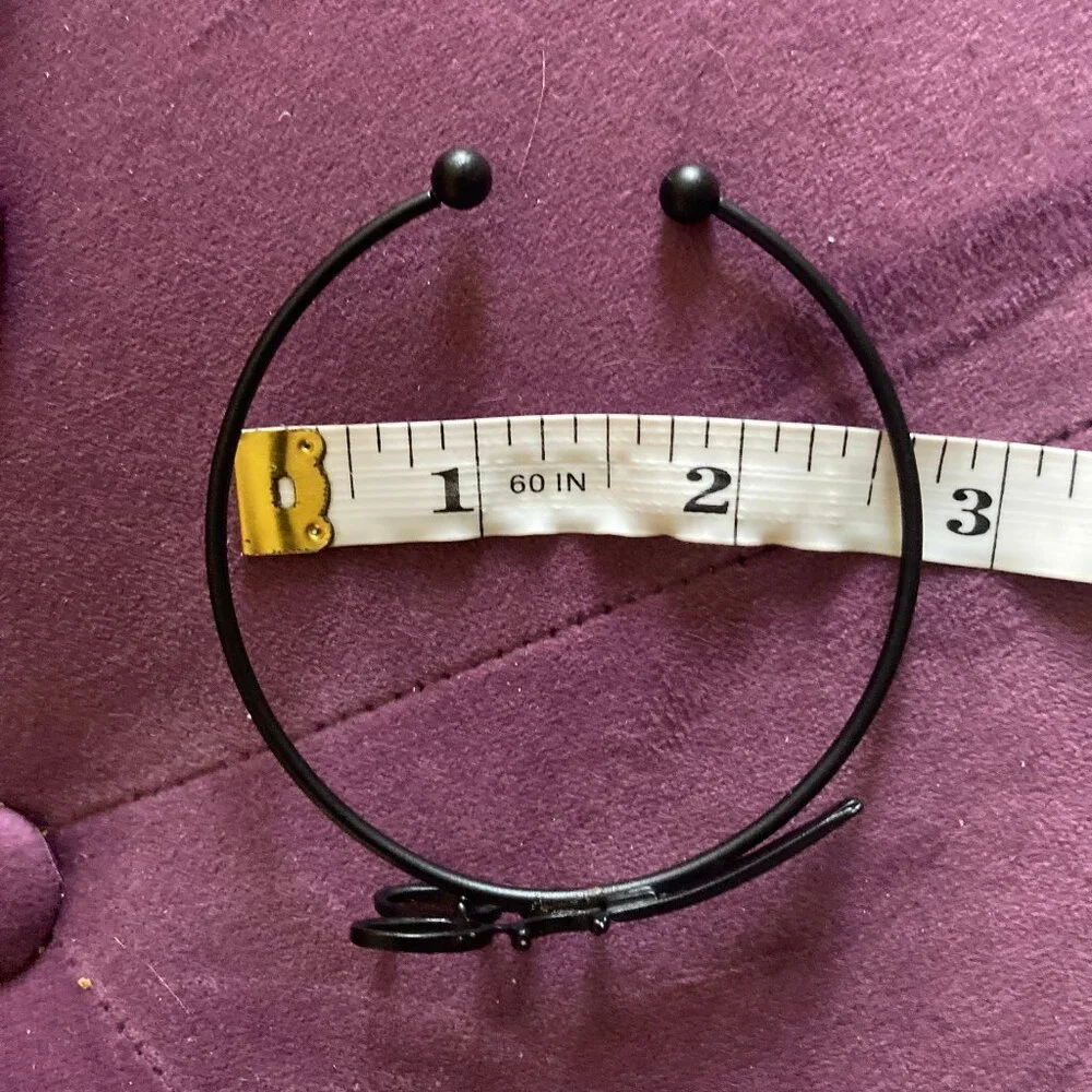 Heavy Red Black Scissor Bracelet - Picture 3 of 3